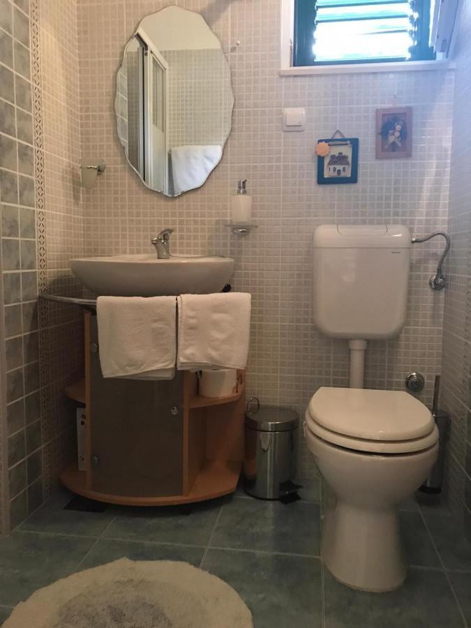 Apartmani Katarina Bol Exterior foto