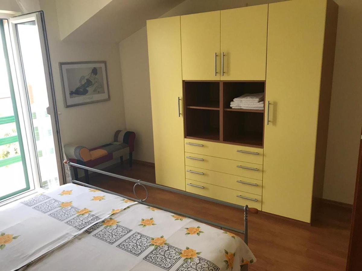 Apartmani Katarina Bol Exterior foto