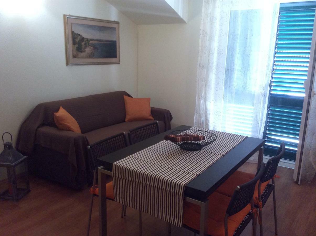 Apartmani Katarina Bol Exterior foto