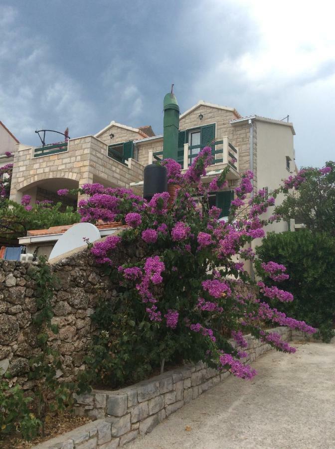 Apartmani Katarina Bol Exterior foto