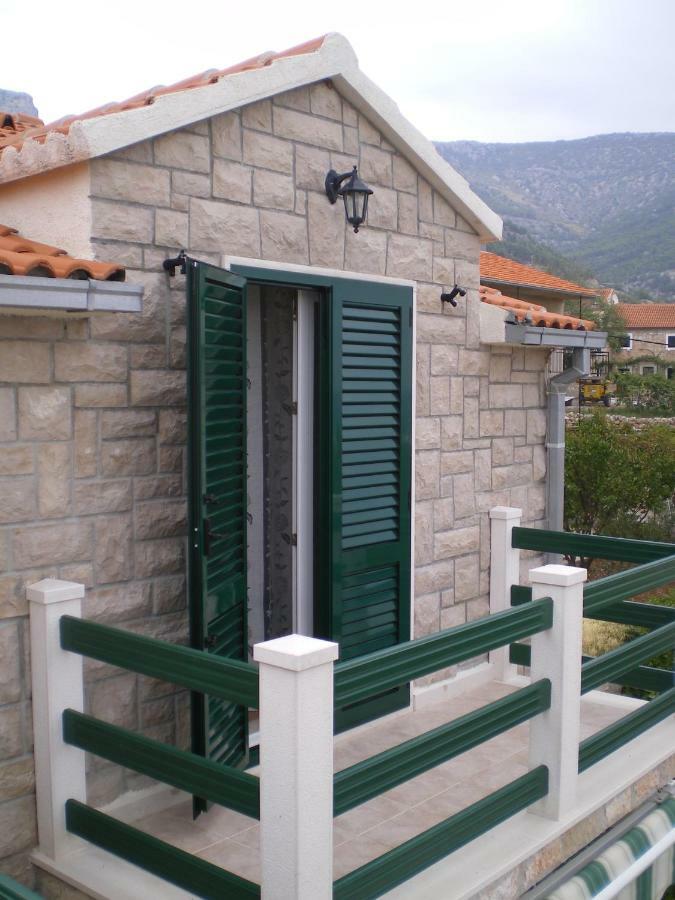 Apartmani Katarina Bol Exterior foto